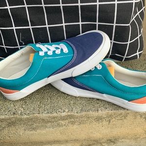 Cat & Jack boys shoes. Size 2. Blue, teal, yellow, orange. Barely worn. So cute